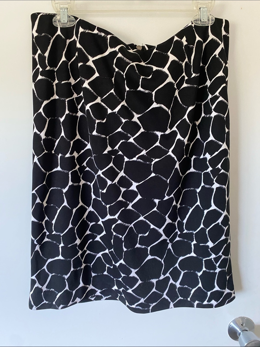 Alfani Black and White Print giraffe stretch Skirt